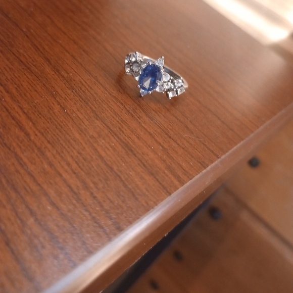♥️ 5 / $20 Silver and Deep Blue Gemstone Ring Size 7 💙 - Picture 10 of 12